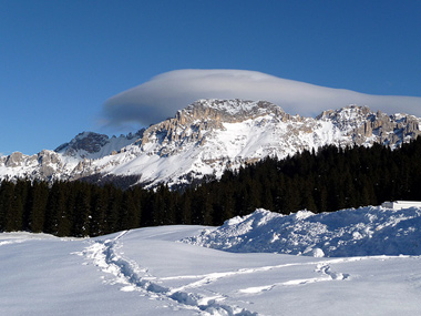 Un sentiero sulla neve